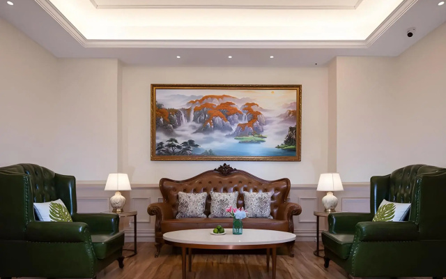 Vienna 3 Best Hotel (Jiayuguan Jingtie Market Chengxin Plaza)