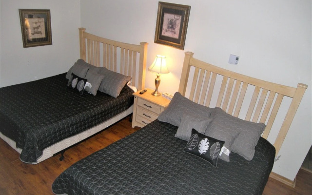 FP202S Foxpine Inn by RedAwning
