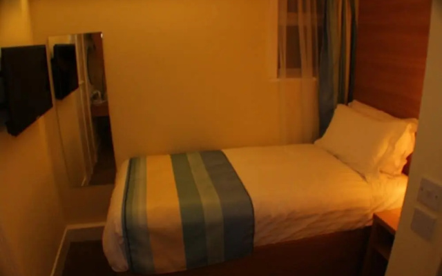 Isleep At The Drake