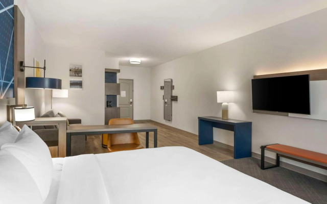Comfort Suites Elgin Northwest