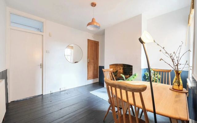 Victorian Terrace Near Uni, Sleeps 6, Garden