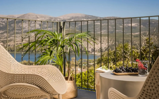 360° Luxury Residences
