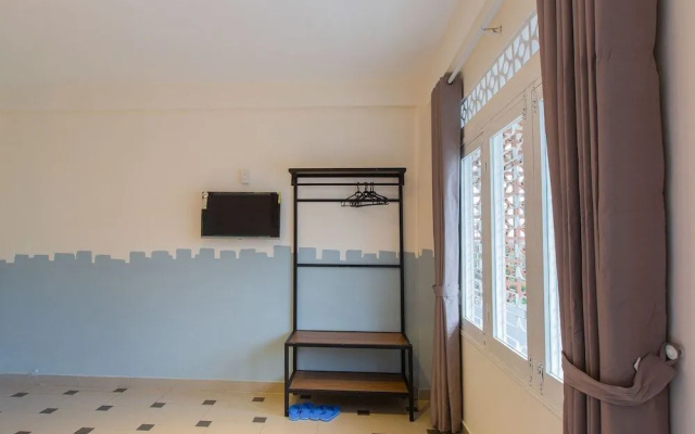 Oyo 569 Z Hotel