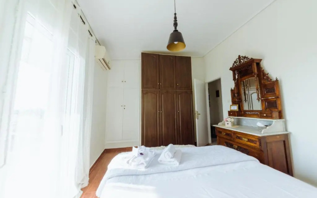 Akadimia Luxury Apartment