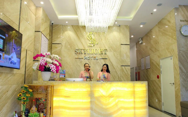 Skylight Hotel