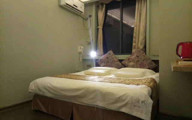 Guilin Jiuzaipangbian Boutique Inn