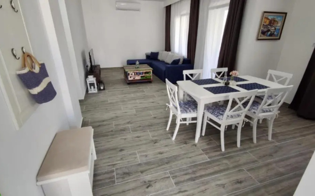 Blue Charm House - Apartment 2