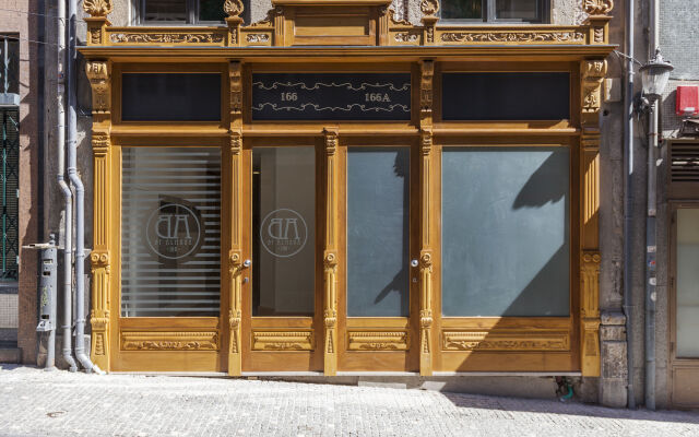 Отель Oporto Local Studios вид на фасад
