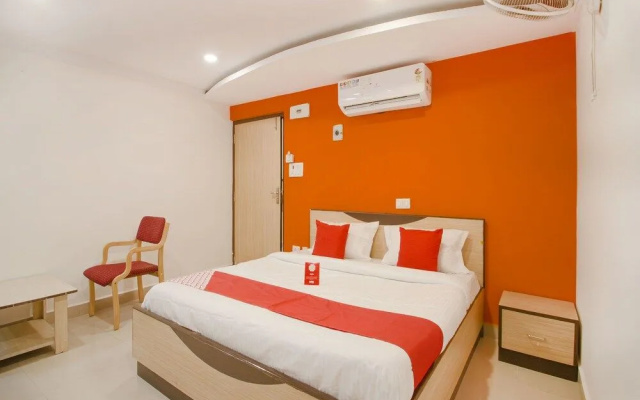 OYO 11400 The Down Town Suites