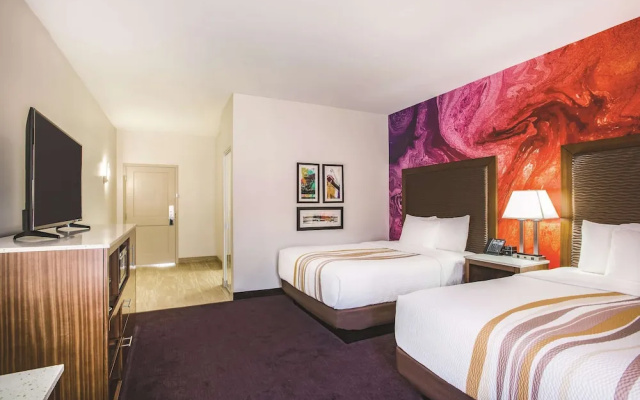 La Quinta Inn & Suites Chambersburg