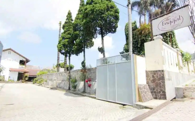 Villa Enggal
