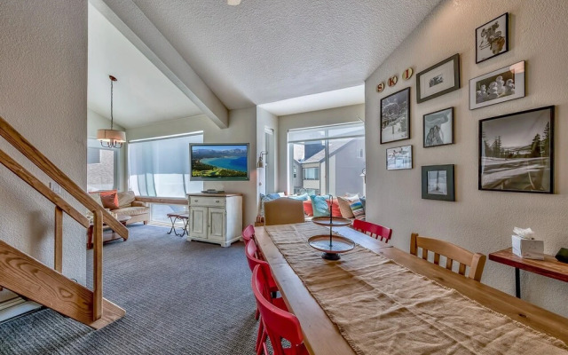 2br+ Loft Centrally Located Kirkwood Great Value 2 Bedroom Condo by RedAwning