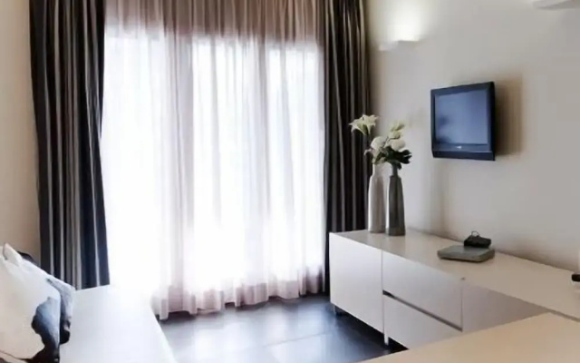 Home Club Suite Hotel