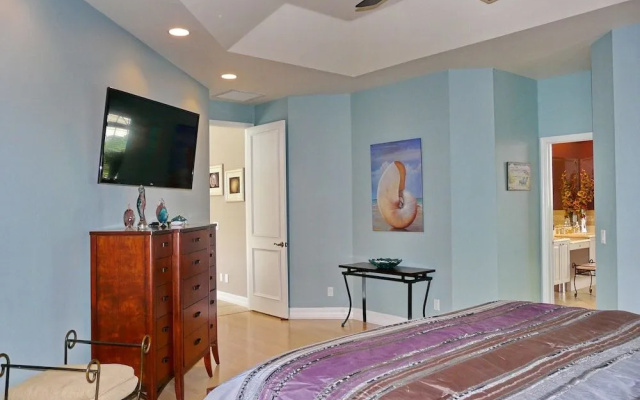 326 Polynesia Court
