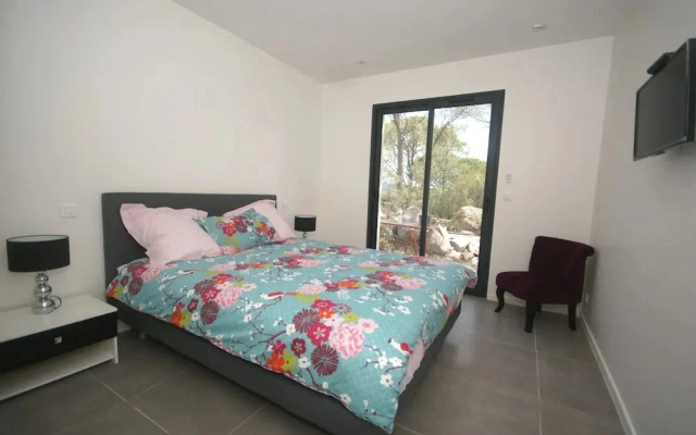 Villa in Var With Pool Near Massif Maures