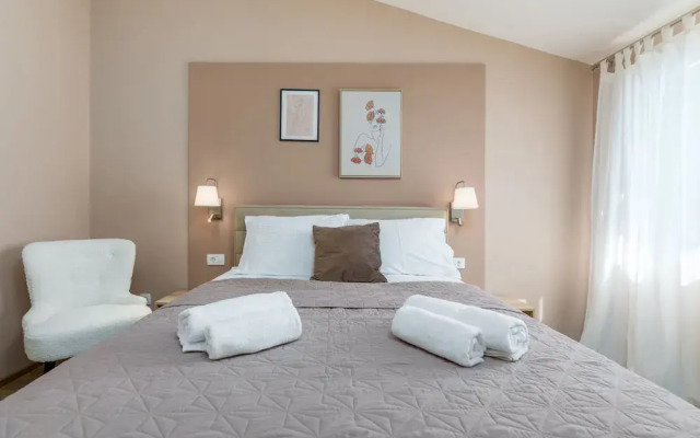 Apartment in Valbandon Near Beach & Fazana