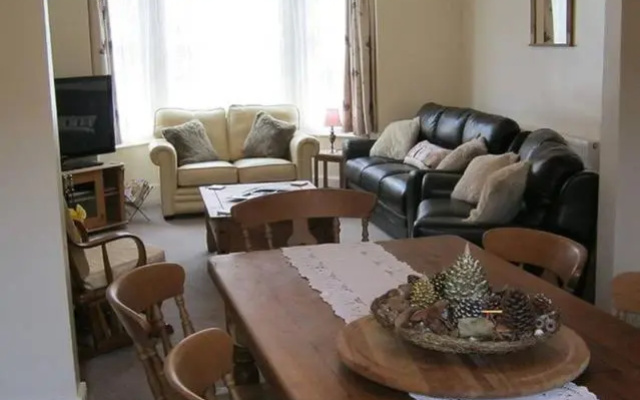 Twizzle Cottage