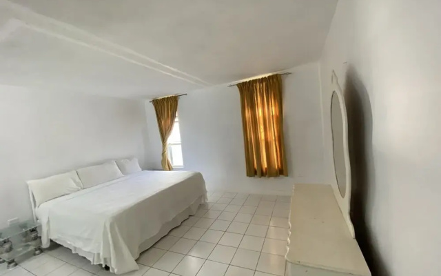 Mobay Club Condominium
