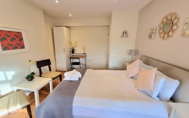 Urban Stay Oxford Gardens Apartments