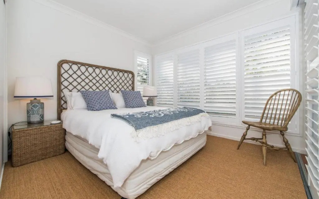 12 Merinda Crescent