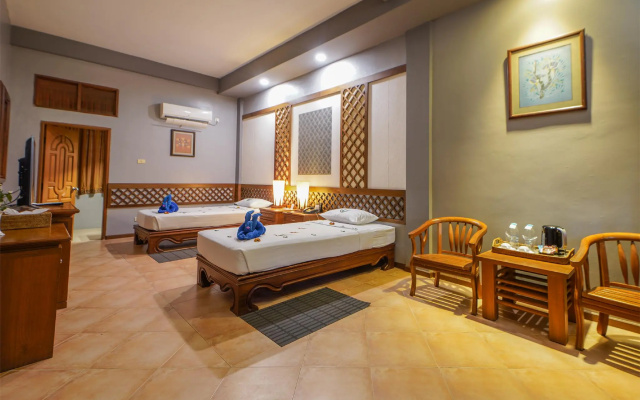 Sunny Paradise Resort