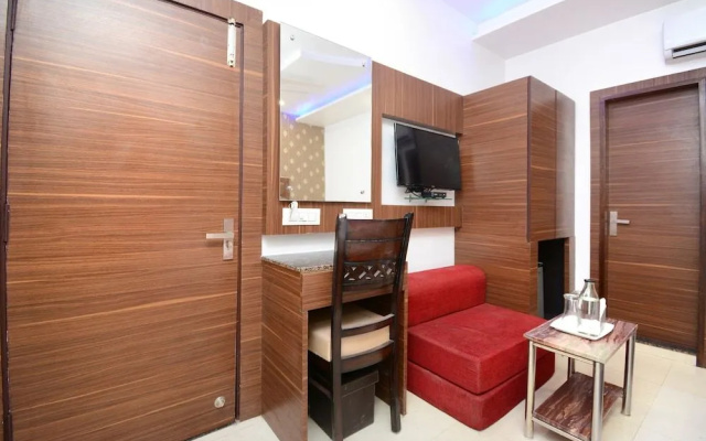Collection O Hotel Platinum Inn And Suites