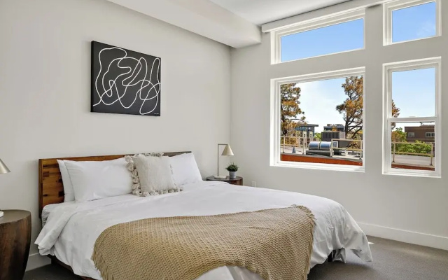 2880: Modern Lifestyle Loft at Espadin