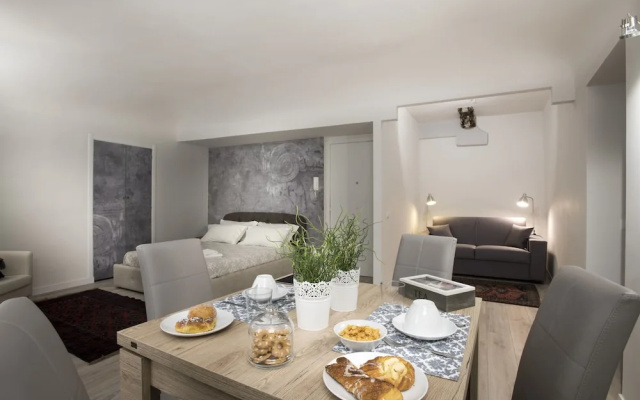 Real Umberto Suite