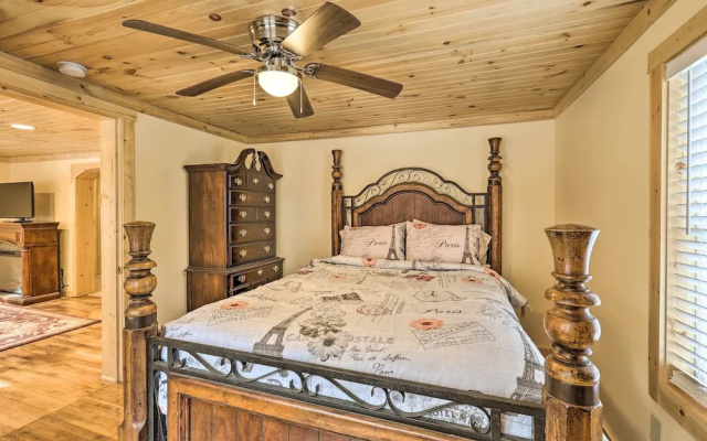 Quaint Appalachian Getaway ~ 2 Mi to Boone!