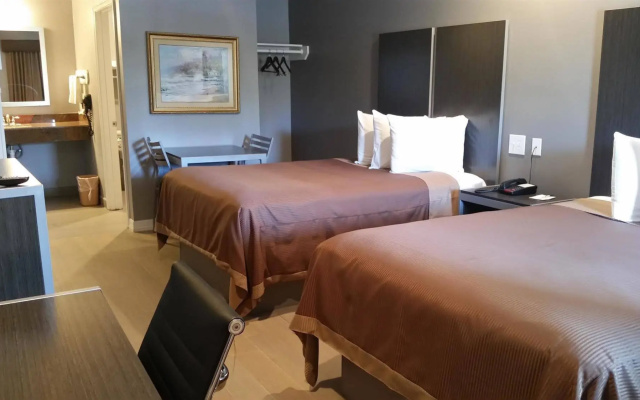 Econo Lodge Inn & Suites Channelview - Houston East