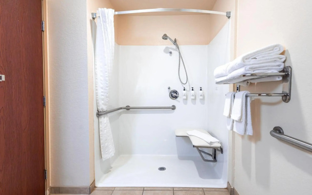 Cobblestone Inn & Suites – Big Lake
