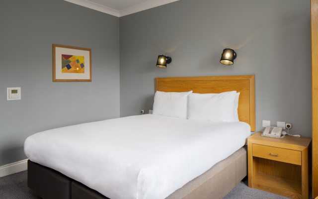 Holiday Inn Edinburgh by IHG