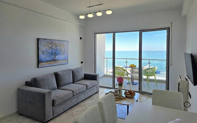 Brisa Del Mar Beachfront Apartment 115