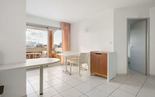 Waterfront Escape in Agde