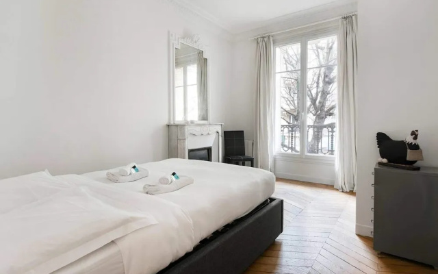 Beautiful Family Apt - 7 Mins to Sacré-cœur
