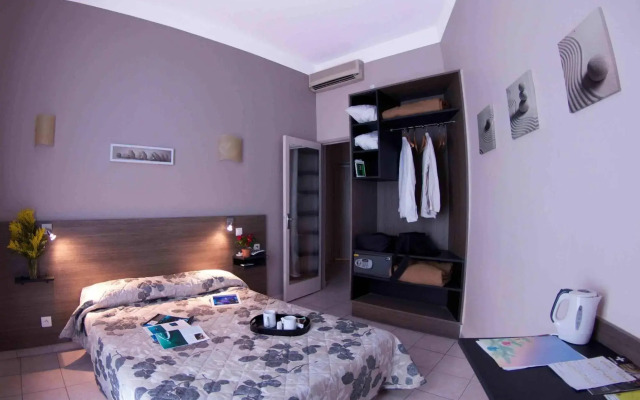 Le Strasbourg Hotel
