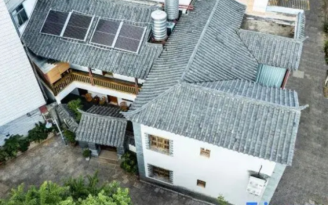 Grain Murmurs Inn (Jianshui Ancient City Branch)