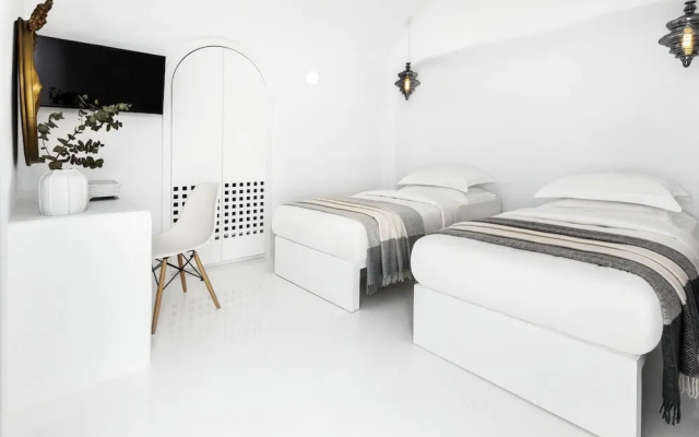 Immaculate 5-bed With Pool - Villa Eros Sea
