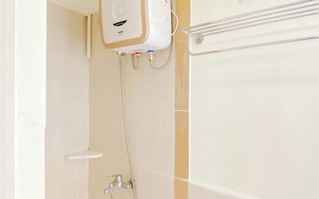 Homey Wooden Touch 2Br At Apartment Meikarta District 1