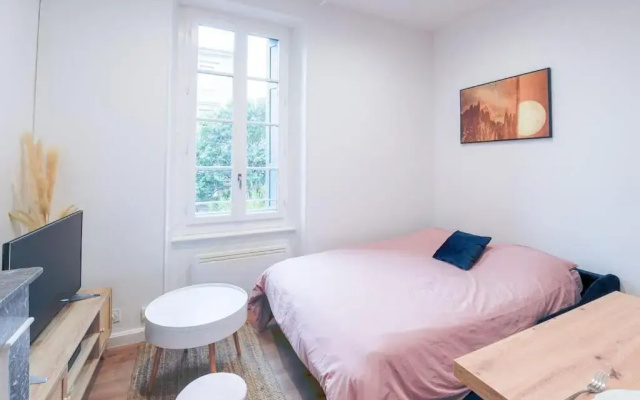 Romantique Duplex Au Pied de la Cite