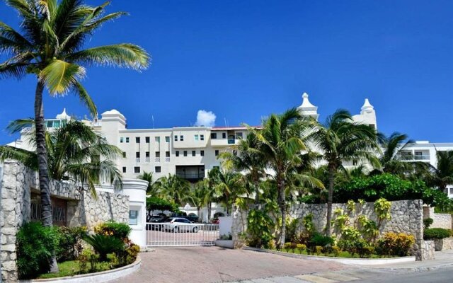 Отель Bsea Cancun Plaza Hotel Мексика, Канкун - отзывы, цены и фото номеров - забронировать отель Bsea Cancun Plaza Hotel онлайн вид на фасад