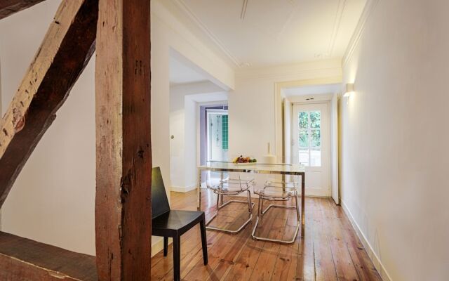Отель Romantic Gem in Santos комната для гостей