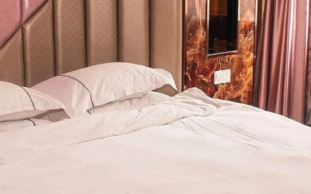 Chaolv Business Hotel