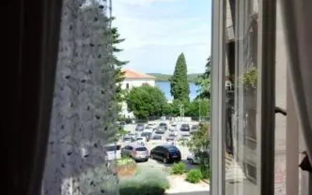 Amphitheatre Premium Apartment with Seaview