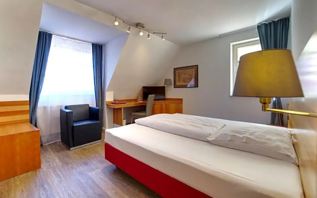 Reinhardts Garni Automobilia Hotel