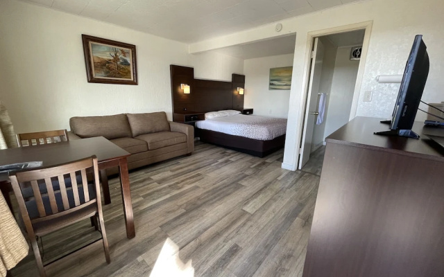 Holiday Motel