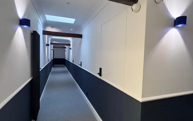 House no.85 Apartments