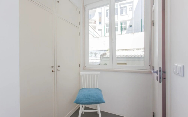 Renovated Apartment w/ Private Courtyard, By TimeCooler
