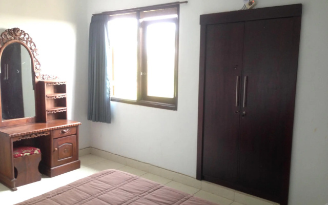 Warsas Guest House