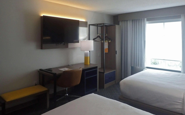 Comfort Inn & Suites Hampton near Coliseum